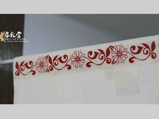 玄关对厕所，客厅没私密？一块中式布艺门帘搞定全部尴尬！