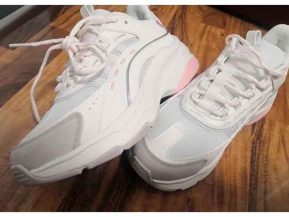 你离完美通勤日只差一双对的鞋 这些牌子闭眼入不踩雷