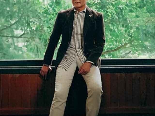 男士职场通勤穿搭秘诀：高级、简洁、精致，轻松打造专业形象