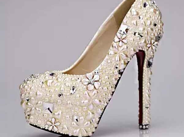 一双对味皮鞋，让你在婚礼这天走得稳当也走得漂亮