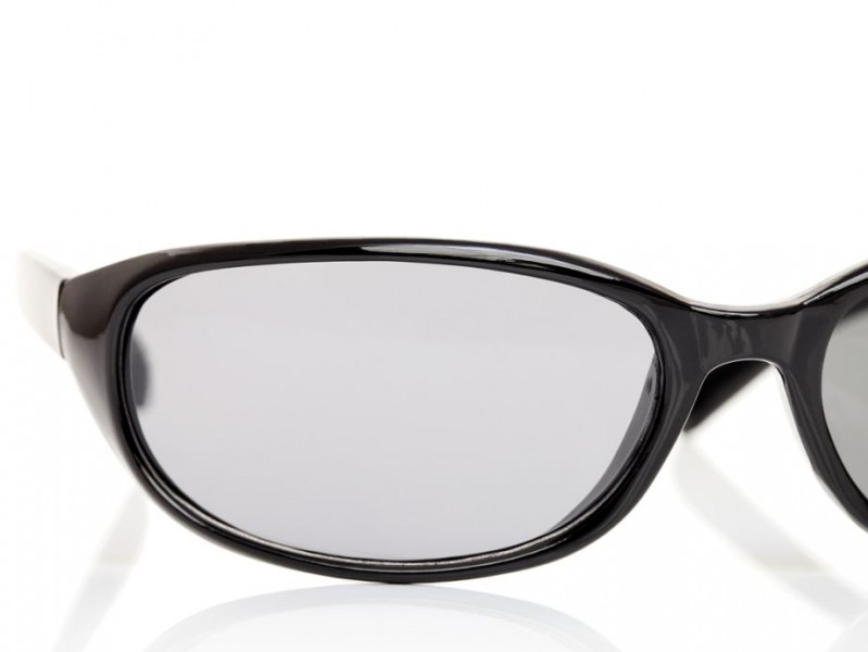 脸大戴什么眼镜好看 实用搭配秘诀全解析