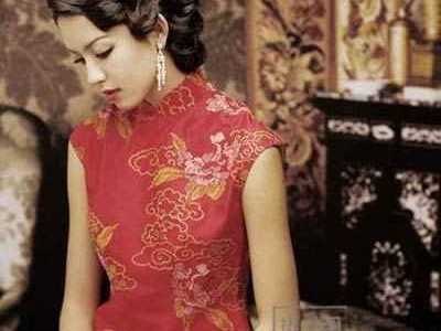 揭秘适合穿旗袍的人群特点与穿搭秘诀