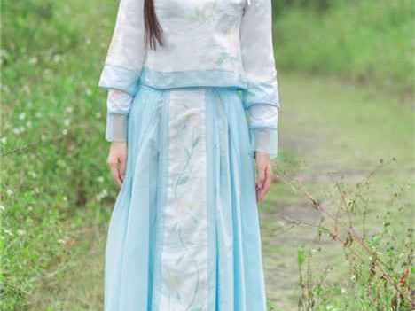 寻一件棉里棉气的国风裳：为何你的中式女装，终究绕不开那抹纯棉？