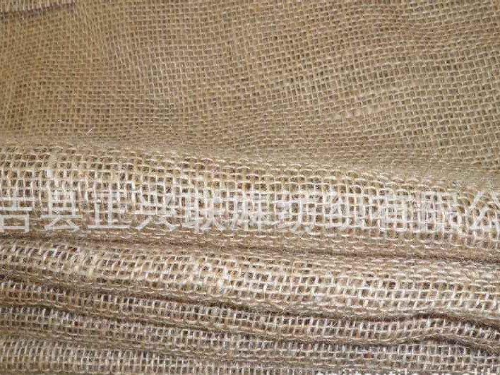 亚麻面料揭秘：为啥夏天穿它贼凉快还显高级