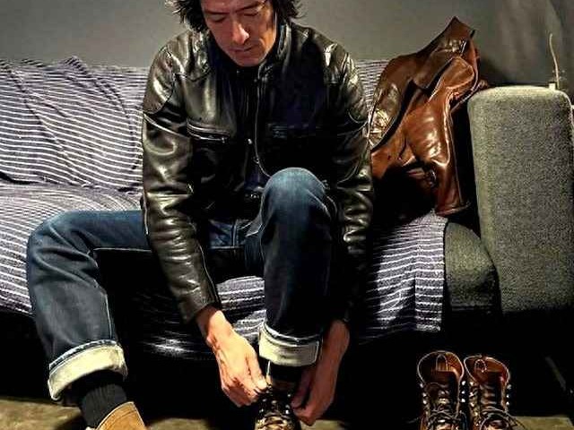 腿粗的男生穿衣搭配图 上海男人不愧是时尚标杆！皮衣夹克+靴子打扮，帅得让人移不开眼