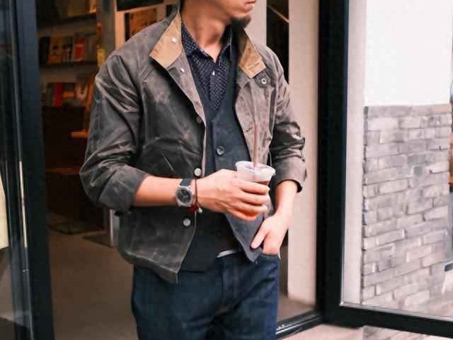 偏瘦男生穿搭攻略：卫衣毛衣失宠？今年工装夹克才是真香选择