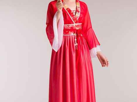 解密女士唐装中式：从大唐衣橱到今日街拍的千年时尚经