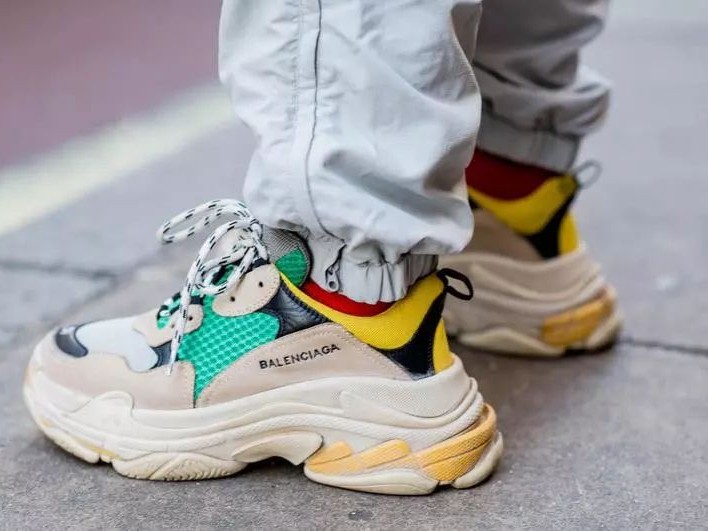 街头潮鞋大揭秘 那个醒目的Z字标志究竟是哪路神仙