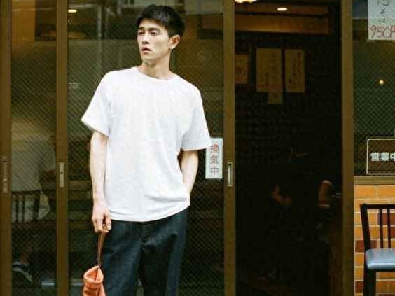 高瘦男生穿衣指南：3款衣服让你显壮更有男人味