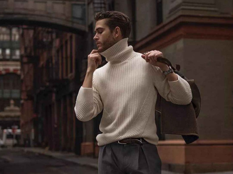 穿衣搭配男生高领 男人穿高领毛衣显得很娘那是你对高领毛衣一无所知