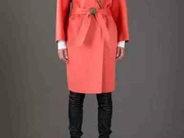 从经典到新锐 一件对的时髦风衣能陪你多少年