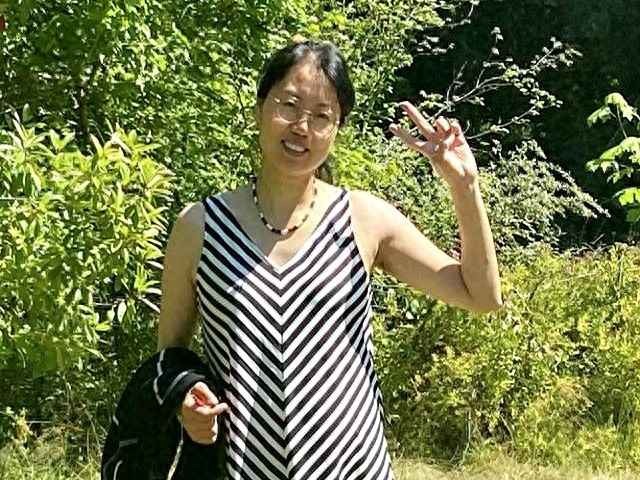 妈妈夏天穿衣搭配灵感与38岁夏天妈妈混血龙凤胎生产全记录