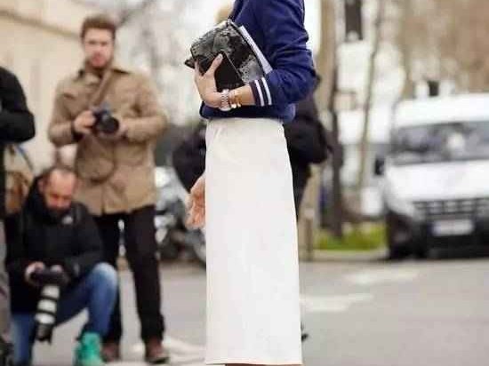 休闲鞋配袜子秘诀大公开 让你从脚底开始就时髦