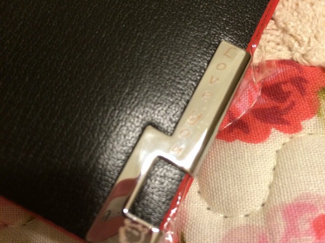 钱包刻字点子大集合：让你的皮夹开口说故事