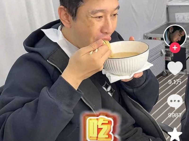 微胖男士穿搭指南：黄晓明增肥30斤分享，胖子这样穿更自信