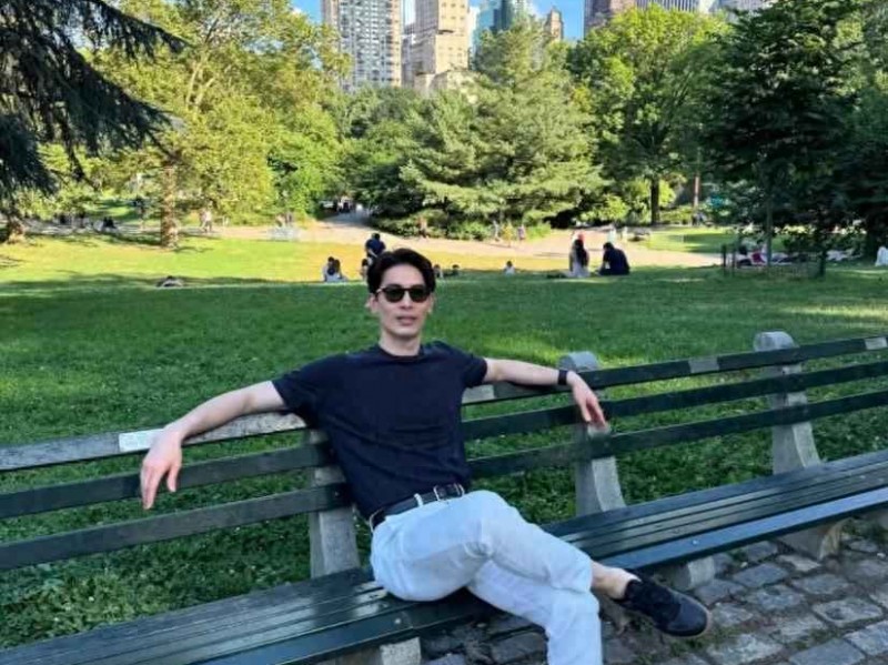 泰星SonYuKe夏日穿搭秘籍：不紧绷的性感与衣冠楚楚的满分示范