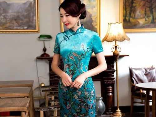 旗袍配鞋有讲究，这几双穿了才叫韵味十足