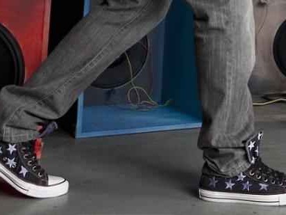 匡威配裤子万能指南 穿对裤型时髦感翻倍