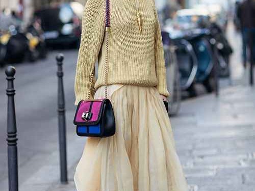 冬季短裙搭配上衣全攻略 保暖时髦两不误