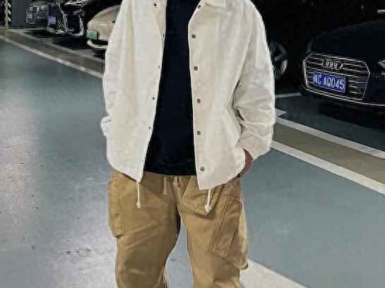 瘦男生与胖男人穿搭技巧：身材不是障碍，这样穿出自信型格