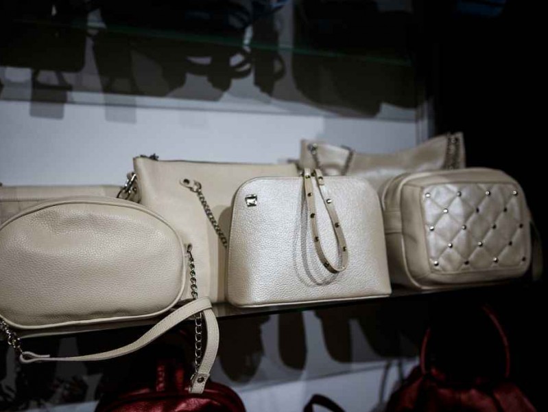 你的冬季搭子选对了吗 这些背包让你暖和又体面