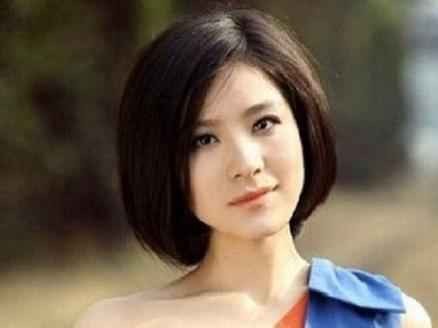 气质女人穿搭秘籍：十款洋气减龄搭配指南