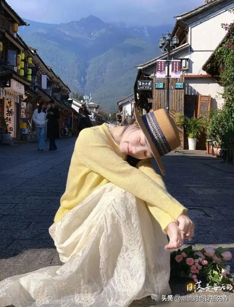 150cm小个子穿搭秘诀:针织衫+半裙这样穿,拍照直接出圈! 150cm小个子穿搭秘诀:针织衫+半裙这样穿,拍照直接出圈!