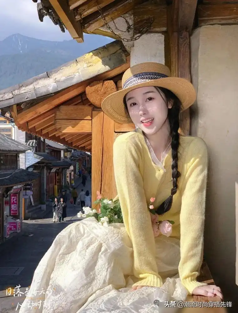 150cm小个子穿搭秘诀:针织衫+半裙这样穿,拍照直接出圈! 150cm小个子穿搭秘诀:针织衫+半裙这样穿,拍照直接出圈!