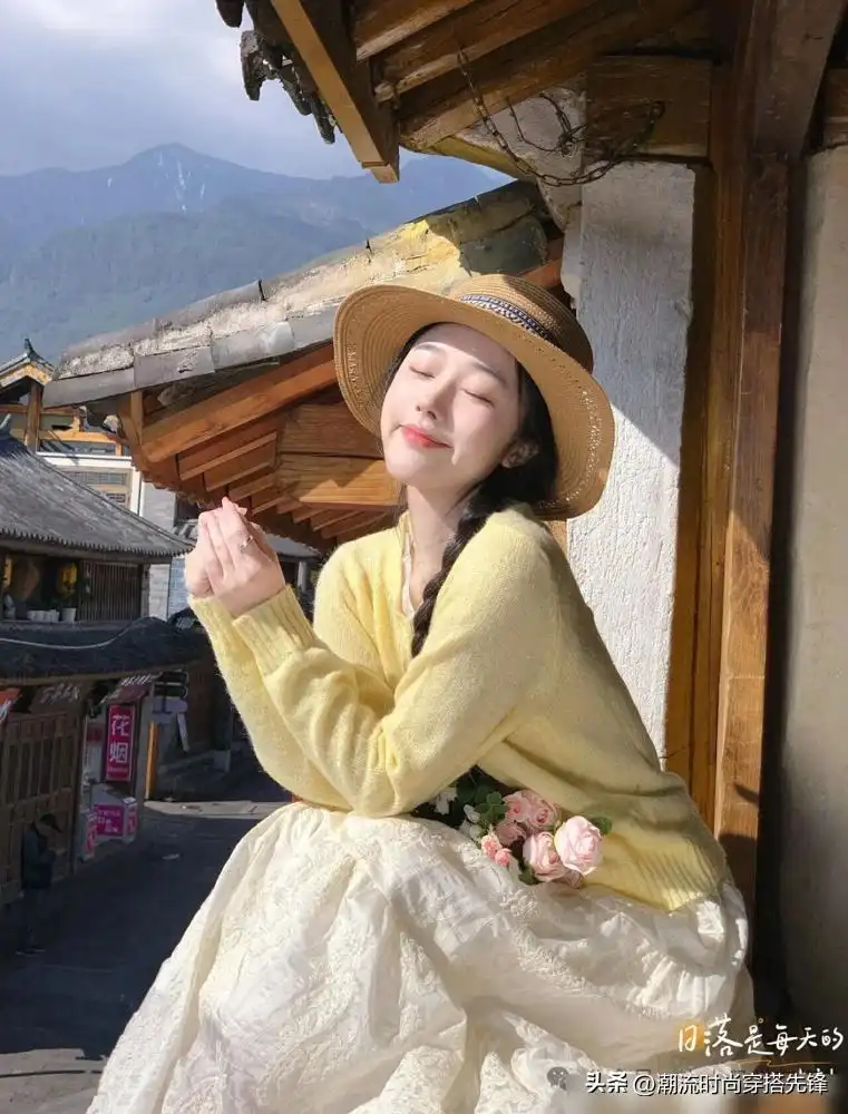 150cm小个子穿搭秘诀:针织衫+半裙这样穿,拍照直接出圈! 150cm小个子穿搭秘诀:针织衫+半裙这样穿,拍照直接出圈!