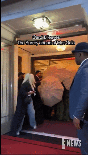 欧美范女生穿衣搭配:美国红毯大胆造型,惊艳与出糗瞬间全记录 欧美范女生穿衣搭配:美国红毯大胆造型,惊艳与出糗瞬间全记录