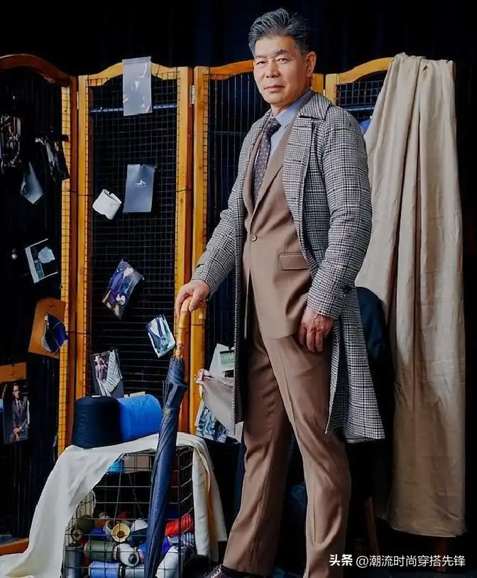 男士职场穿衣搭配技巧:衣要高级、发型简洁、鞋要精致 男士职场穿衣搭配技巧:衣要高级、发型简洁、鞋要精致