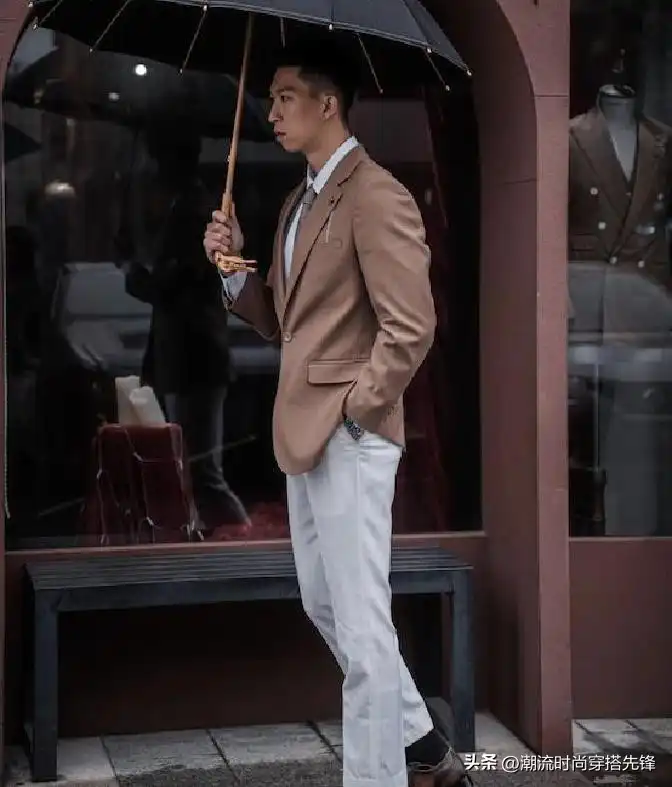 男士职场穿衣搭配技巧:衣要高级、发型简洁、鞋要精致 男士职场穿衣搭配技巧:衣要高级、发型简洁、鞋要精致