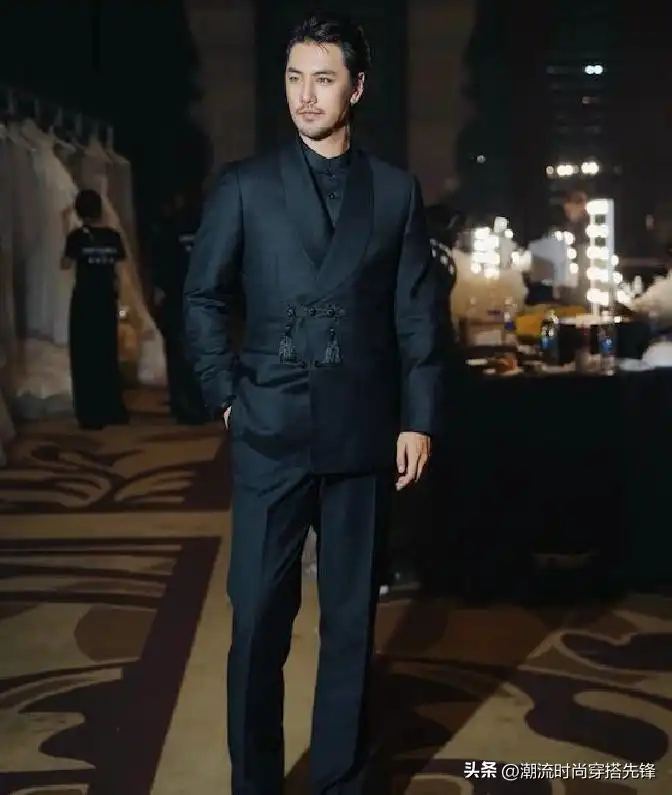 男士职场穿衣搭配技巧:衣要高级、发型简洁、鞋要精致 男士职场穿衣搭配技巧:衣要高级、发型简洁、鞋要精致