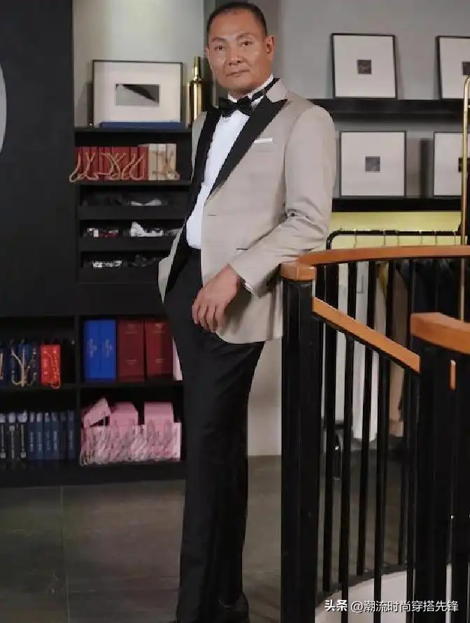 男士职场穿衣搭配技巧:衣要高级、发型简洁、鞋要精致 男士职场穿衣搭配技巧:衣要高级、发型简洁、鞋要精致