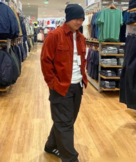 胖男生穿衣搭配技巧：穿搭与身材无关，胖男人街拍示范有型造型