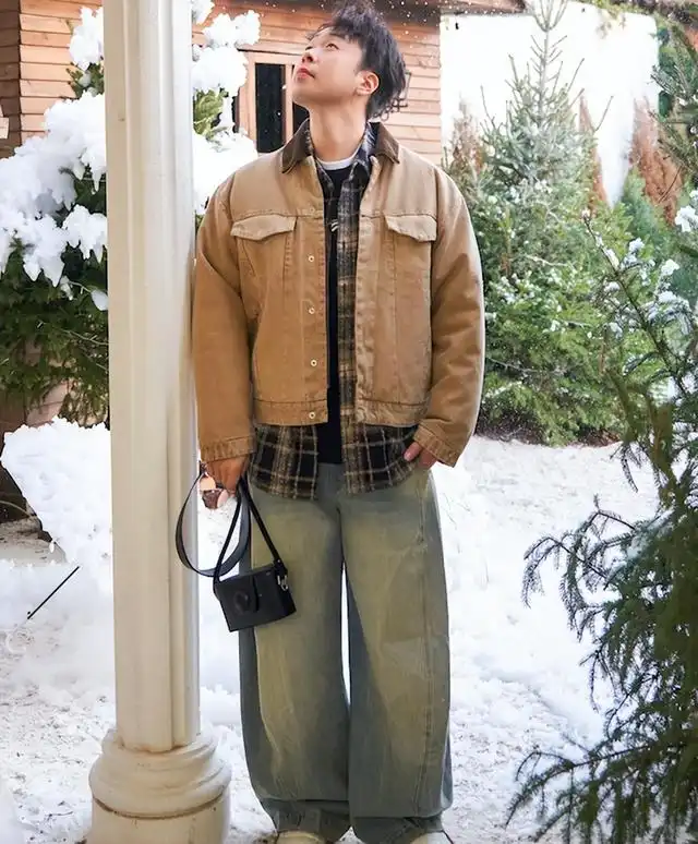 胖男生穿衣搭配技巧：穿搭与身材无关，胖男人街拍示范有型造型